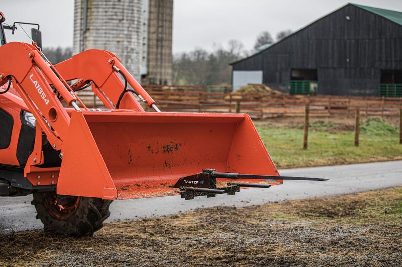 Bucket Mount Super Bale Spear