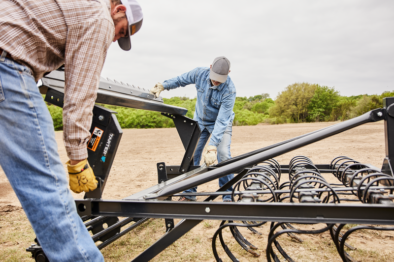 300 SERIES 8 ft. ARENA DRAG