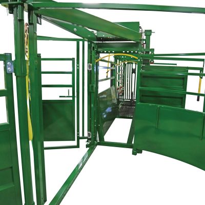 Q-Catch 87 Series Portable Cattle Chute, Alley and Tub