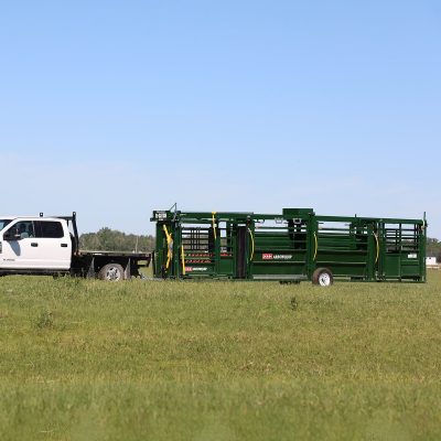 Q-Catch 87 Series Portable Cattle Chute, Alley and Tub