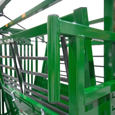 Arrowlock 33 Series Cattle Working Chute