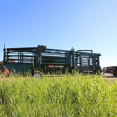 Q-Power 107 Series Portable Hydraulic Chute for Cattle, Alley & Tub