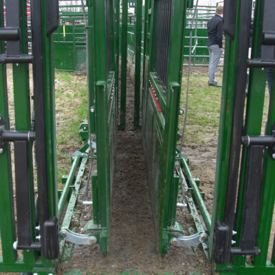 The Major Heavy Duty Squeeze Chute